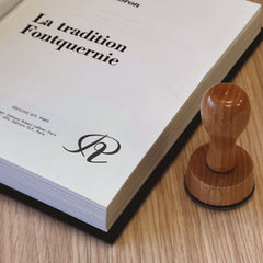 Sello letra elegante
