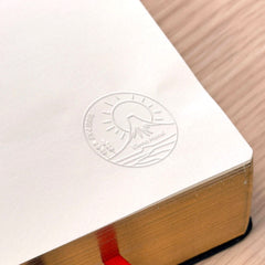 Sello en seco ex libris montaña nevada