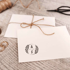 Sello ornamentos iniciales