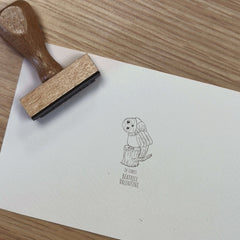 Sello ex libris búho en el tronco