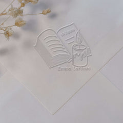 Ex libris delante del libro